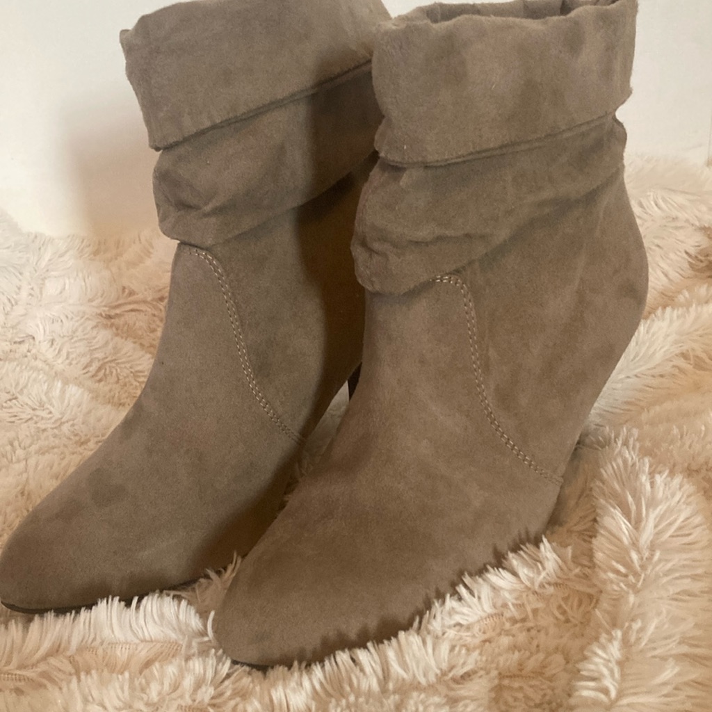 Booties Suede